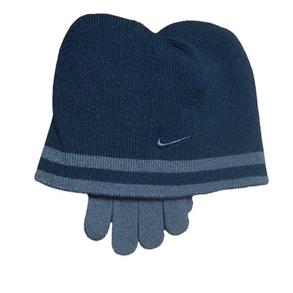 Nike Boys Reversible Winter Hat and Glove Set Gray and Black - NWT- Size Youth - Picture 3 of 9